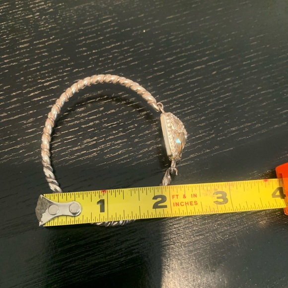 Ladies bangle bracelet - Picture 3 of 6